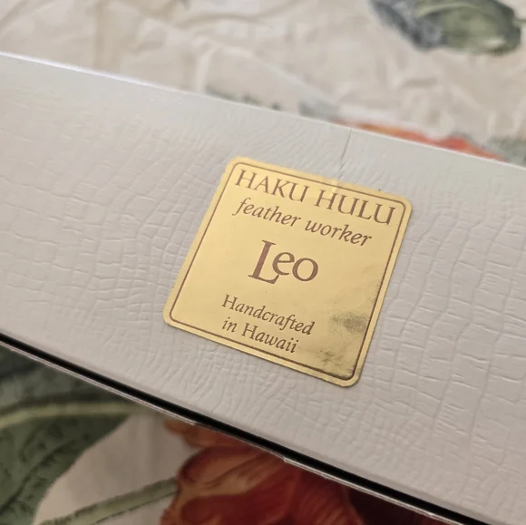 Beautiful Hawaiian Handmade Feather Hat Band - Picture 3 of 8